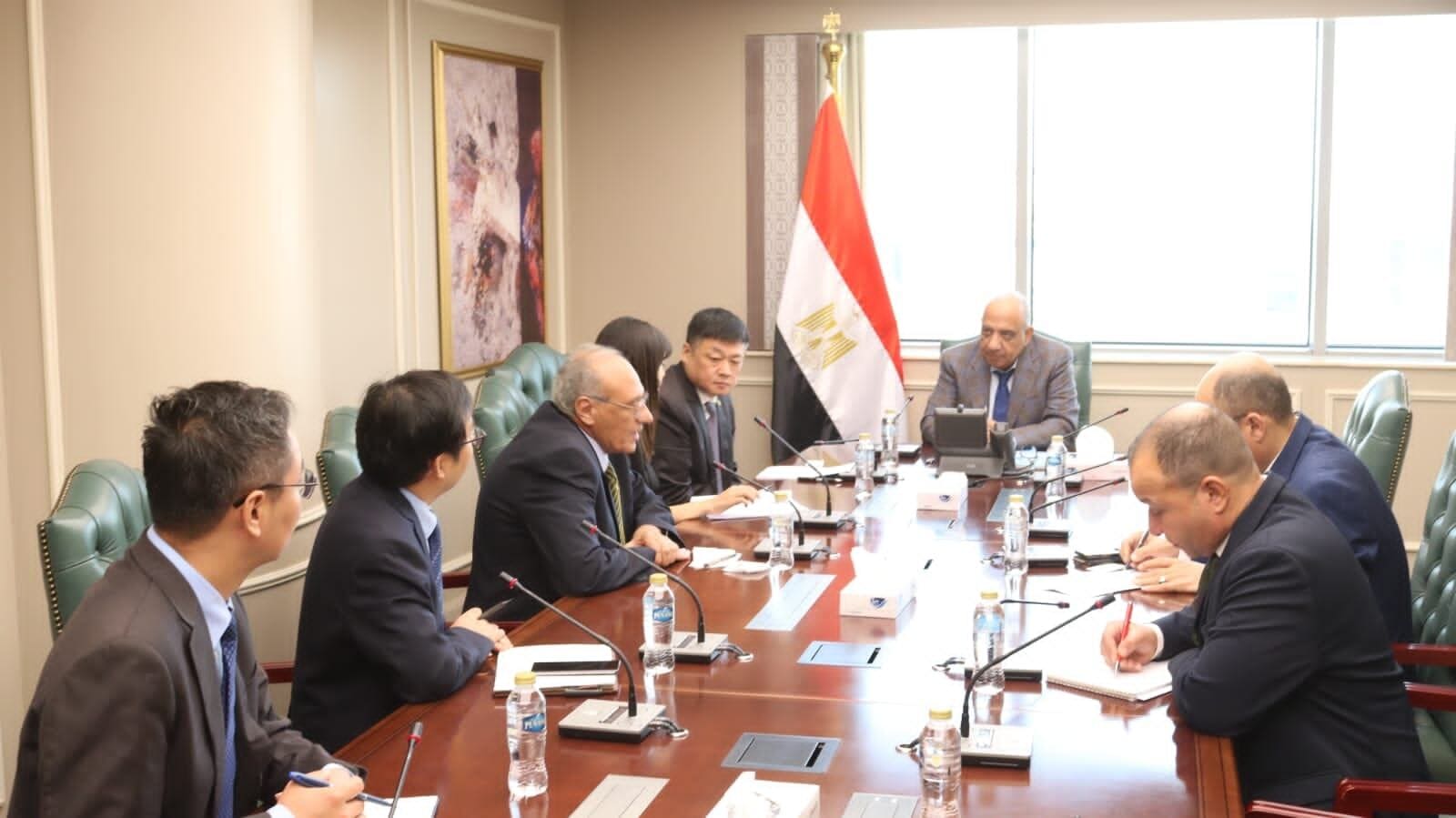 وزير الكهرباء يبحث مع China Energy سبل الشراكة فى مجالات تخزين الطاقة
